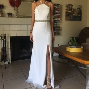 White long sleeveless prom dress